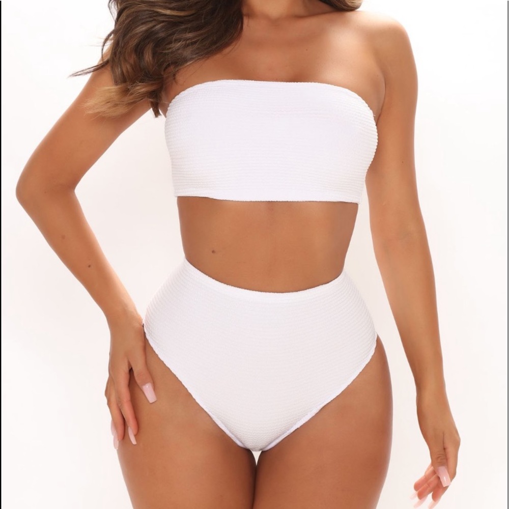 Size S, Women’s bandeau 2piece bikini, FASHIONNOVA
